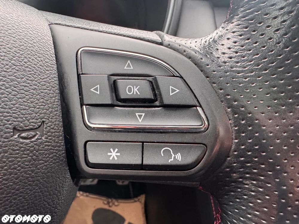 MG HS PHEV Luxury - 17