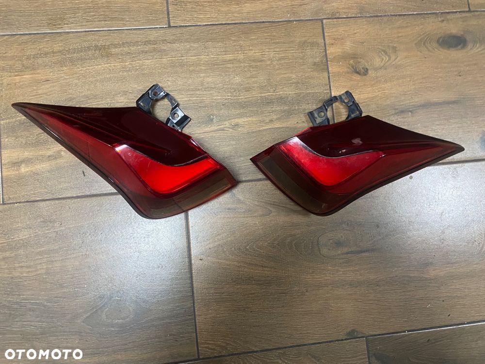Lampa pr/lewy tył Lexus UX 250H LED ORG - 3