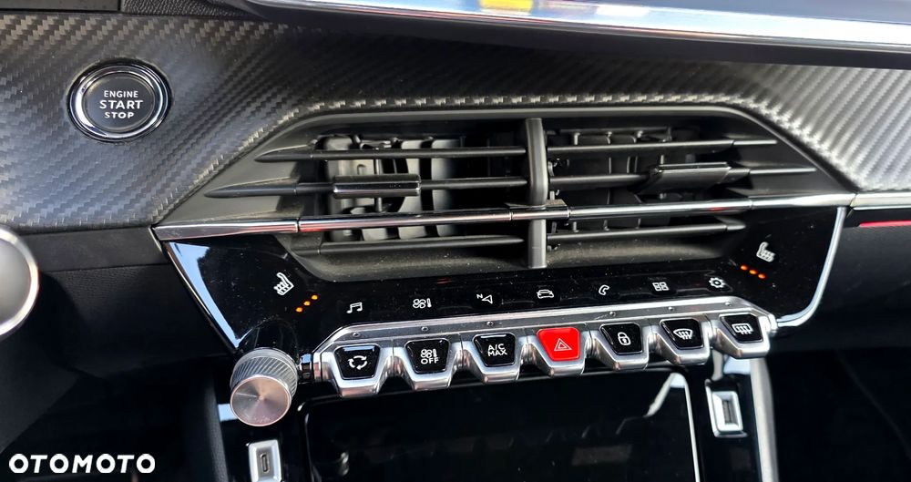 Peugeot 2008 BlueHDi 130 EAT8 GT - 23