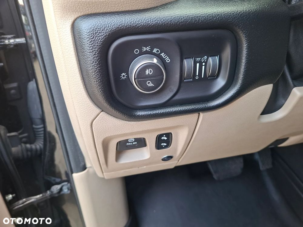 Dodge RAM 5.7 4x4 - 9