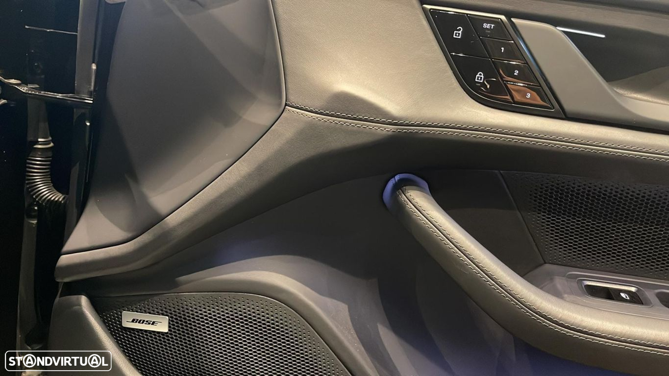 Porsche Taycan 4S - 6