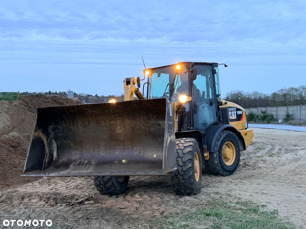 Caterpillar ŁADOWARKA CAT 906M 906 907 908 łyżka pług widły  Liebherr 506 Volvo L25 - 17