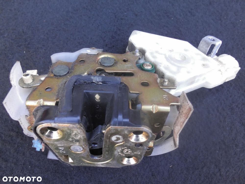 ZAMEK DRZWI LEWY PRZÓD NISSAN X-TRAIL I T30 4 PIN 80553AA210 EUROPA - 3