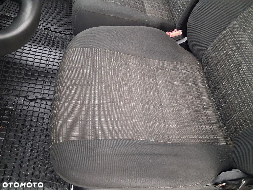 Mercedes-Benz Sprinter - 23