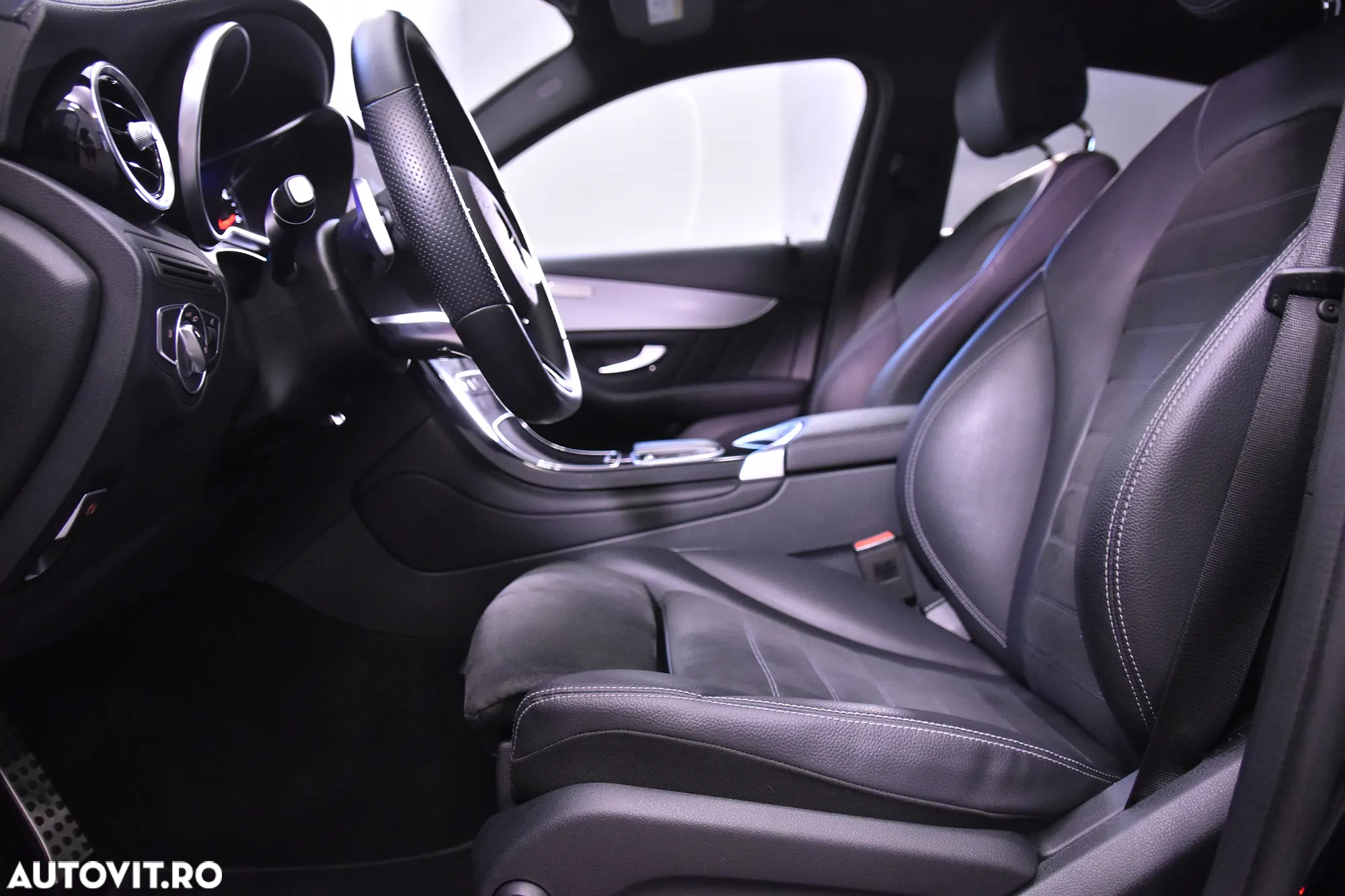 Mercedes-Benz GLC Coupe 220 d 4MATIC - 23