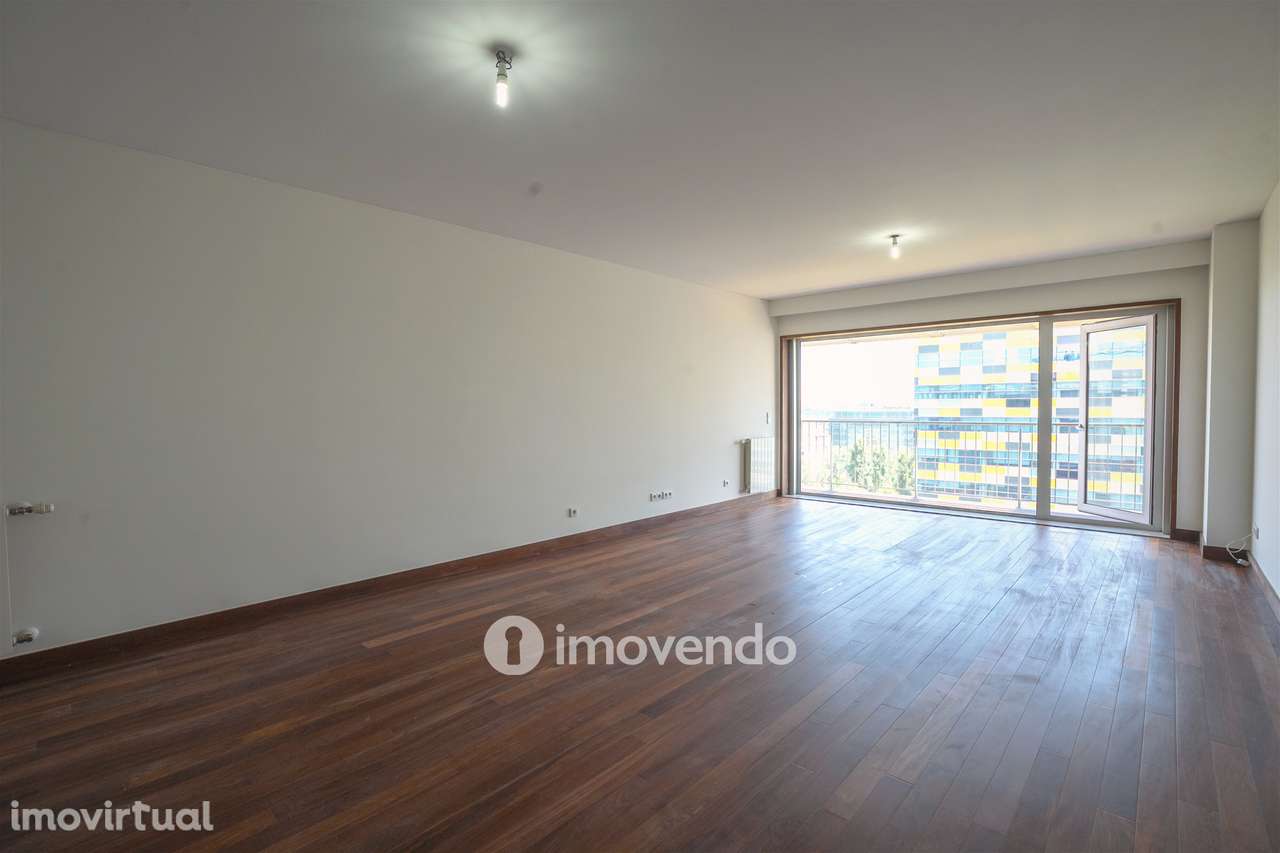 Apartamento T4, com vista rio e estacionamento, em Vila Nova de Gaia - Grande imagem: 2/60