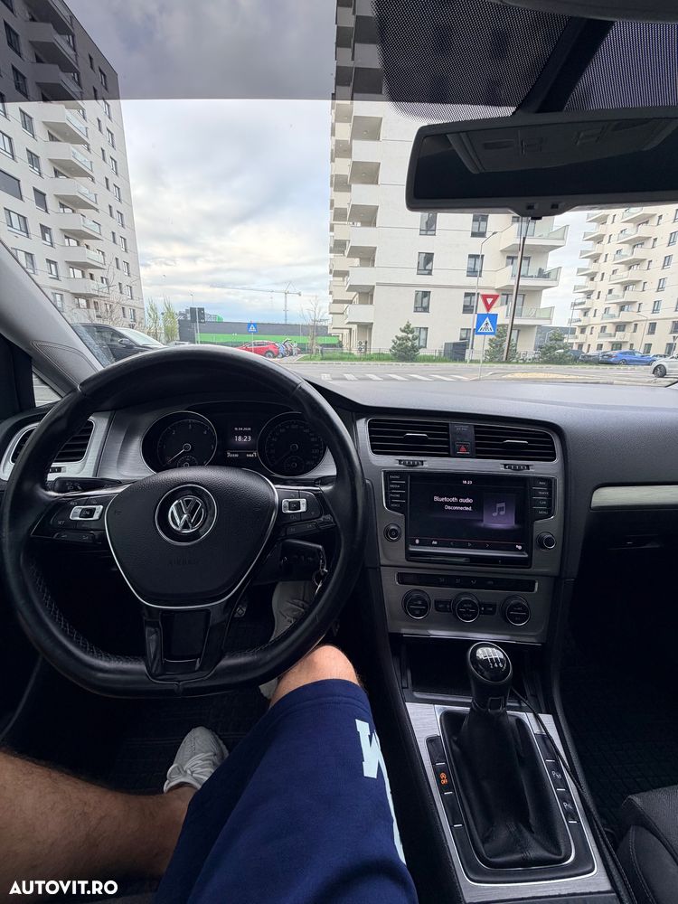 Volkswagen Golf 1.6 TDI BlueMotion Trendline - 5