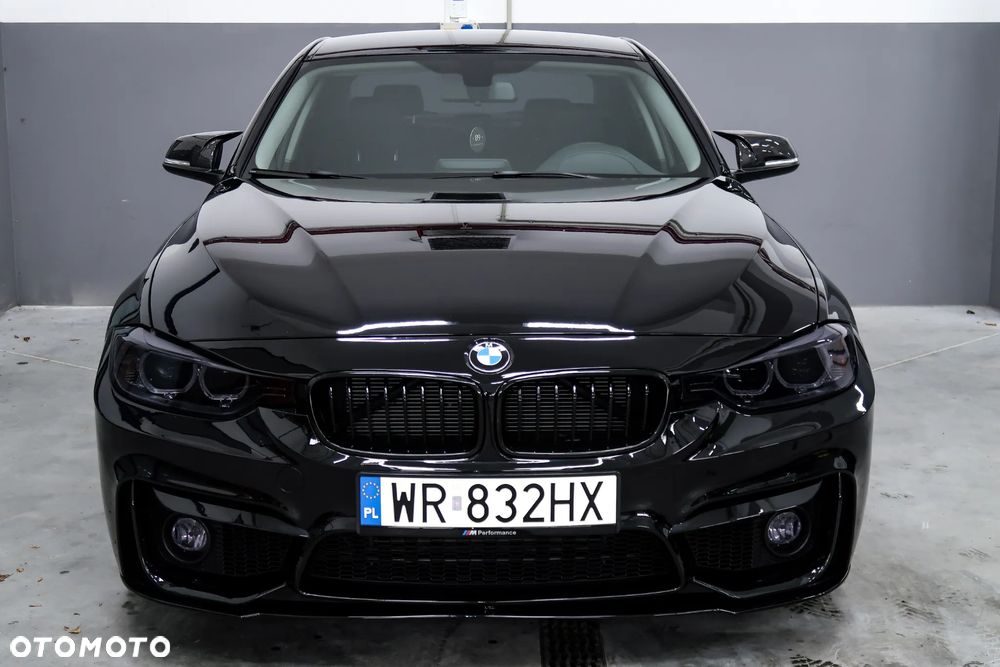 BMW Seria 3 335i xDrive M Sport - 8