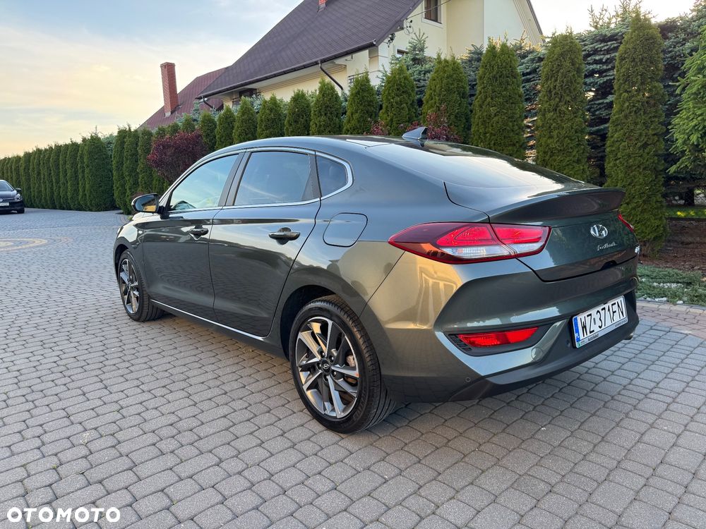 Hyundai i30 1.5 T-GDI 48V Comfort DCT - 18