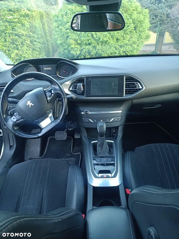 Peugeot 308 BlueHDi 150 Automatik Stop & Start Allure - 4