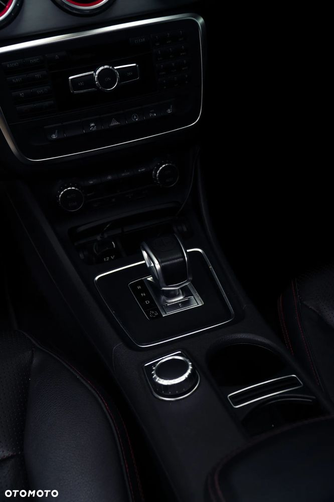 Mercedes-Benz GLA 45 AMG 4-Matic - 35