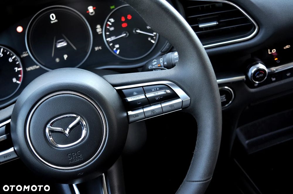 Mazda CX-30 2.0 mHEV Hikari 2WD - 32