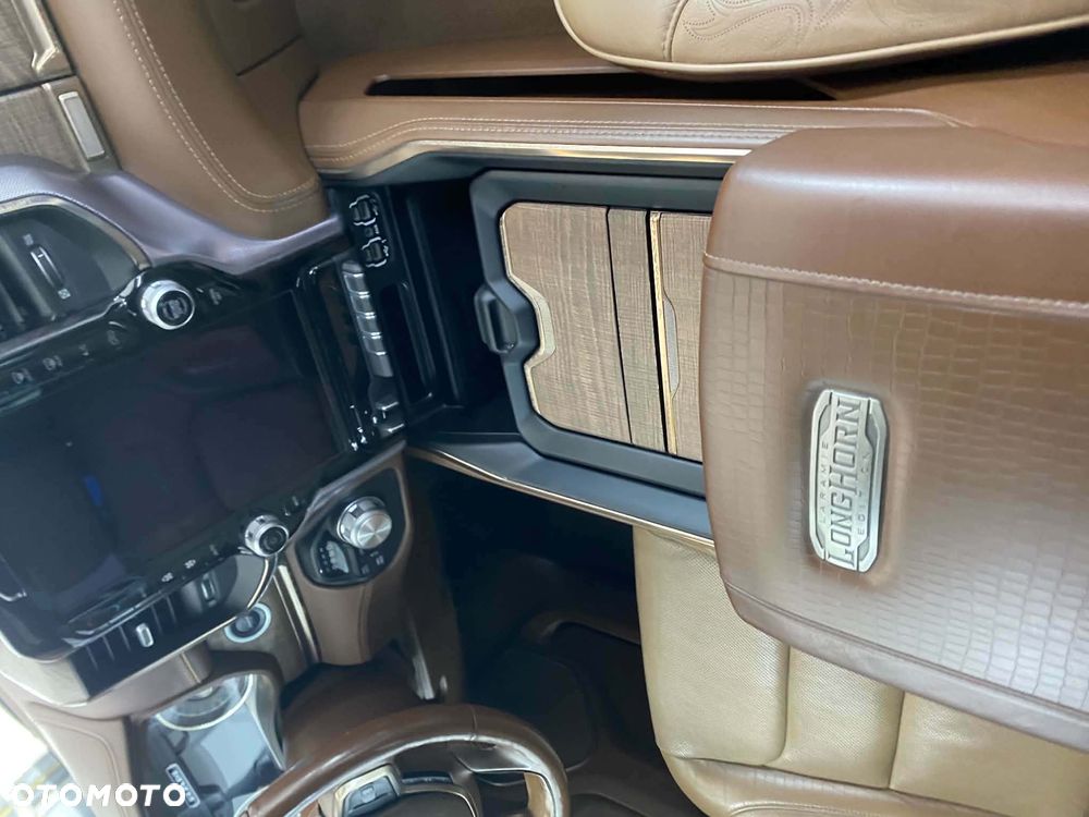 RAM 1500 5.7 Crew Cab Longhorn - 14