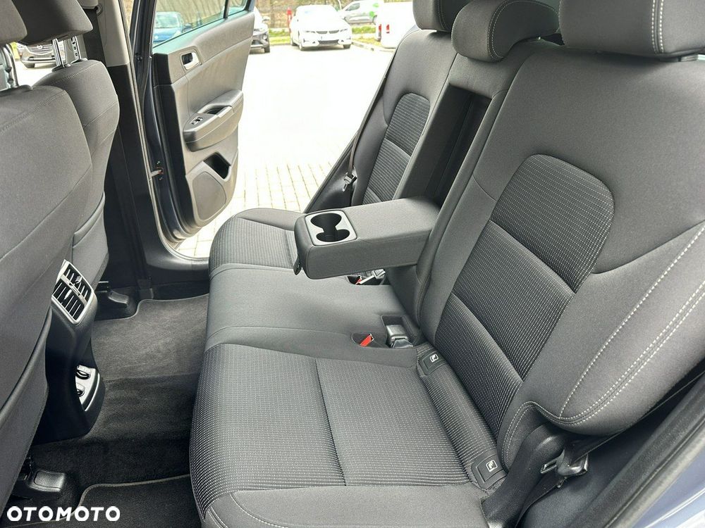 Kia Sportage 1.6 GDI 2WD DREAM-TEAM EDITION - 13