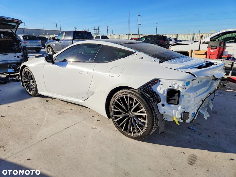 Lexus LC - 3