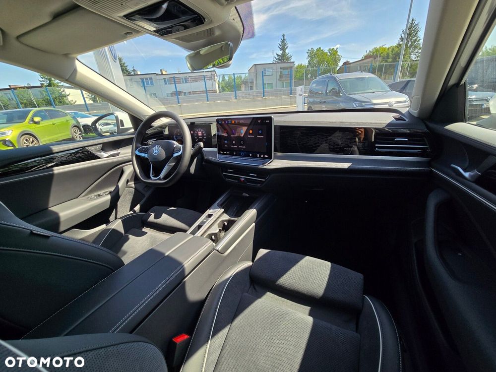Volkswagen Passat Variant 1.5 TSI ACT mHEV Business Plus DSG - 28