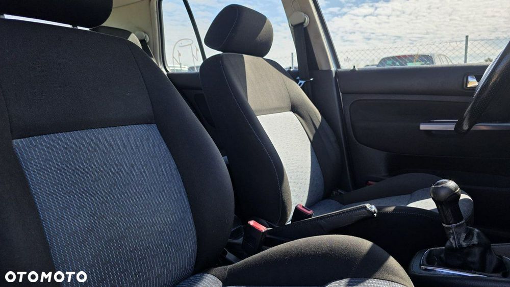 Volkswagen Golf - 15