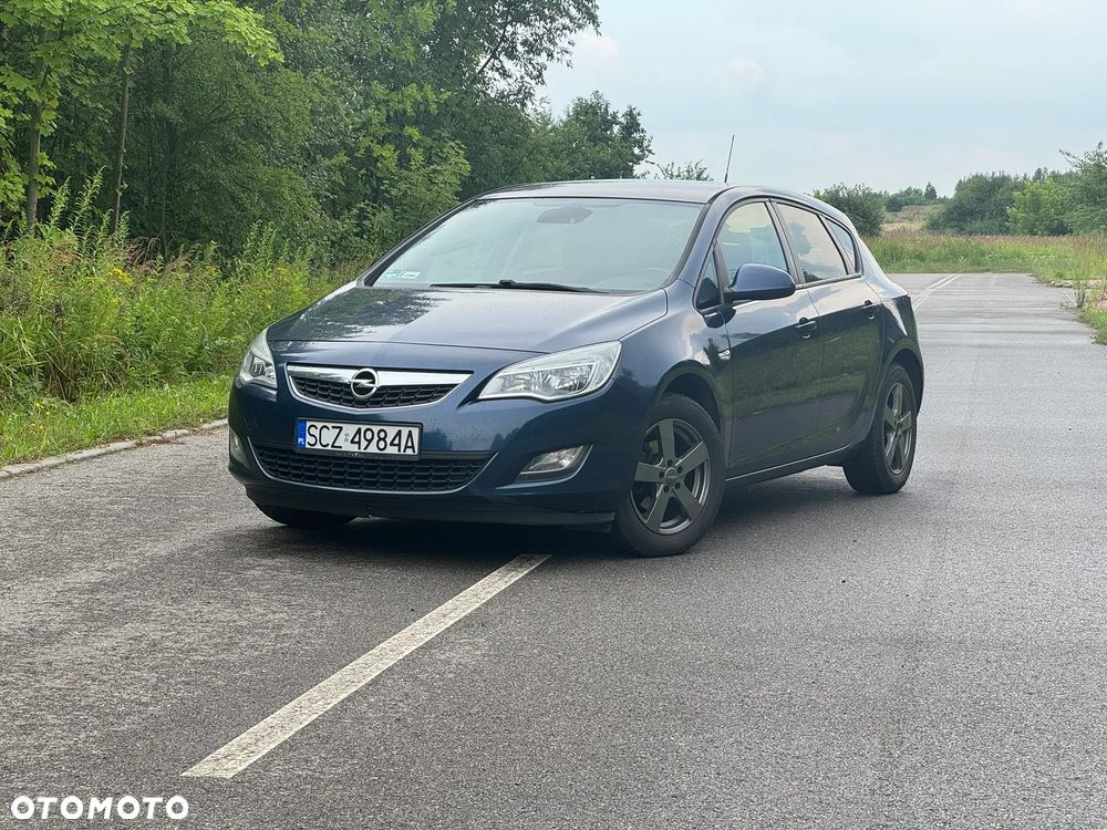 Opel Astra 1.4 T Cosmo - 24