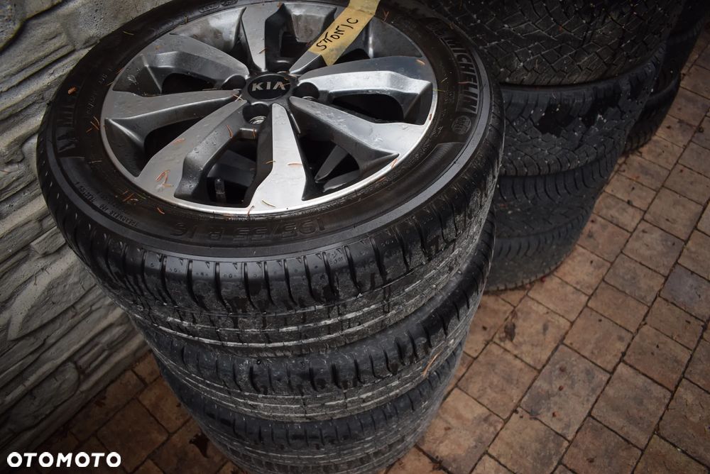 Kia Stonic 1.0 T-GDI 100 OPF DCT7 Vision - 40