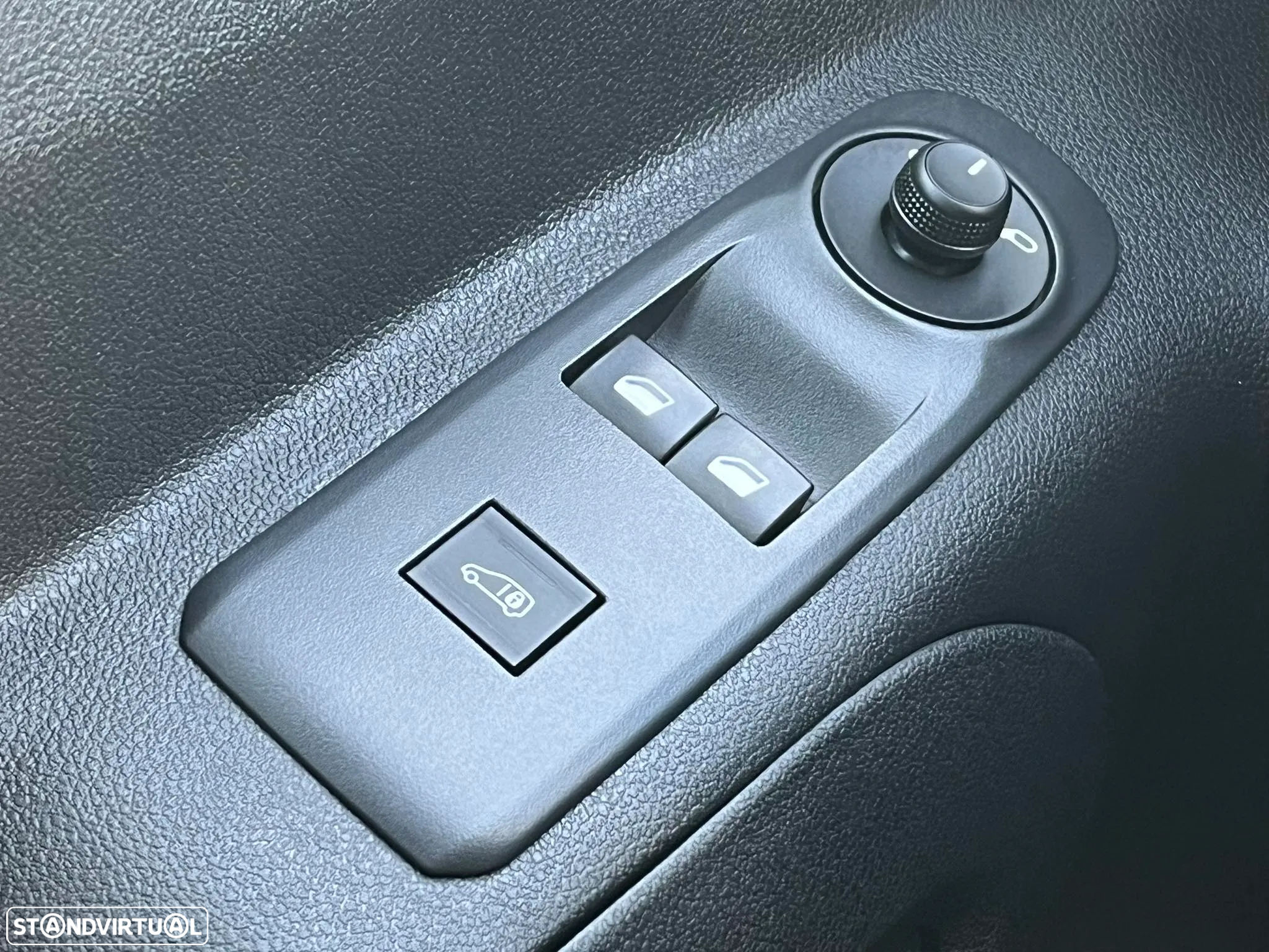 Peugeot Partner Pro Longa 1.5 BlueHDi 100cv - 9