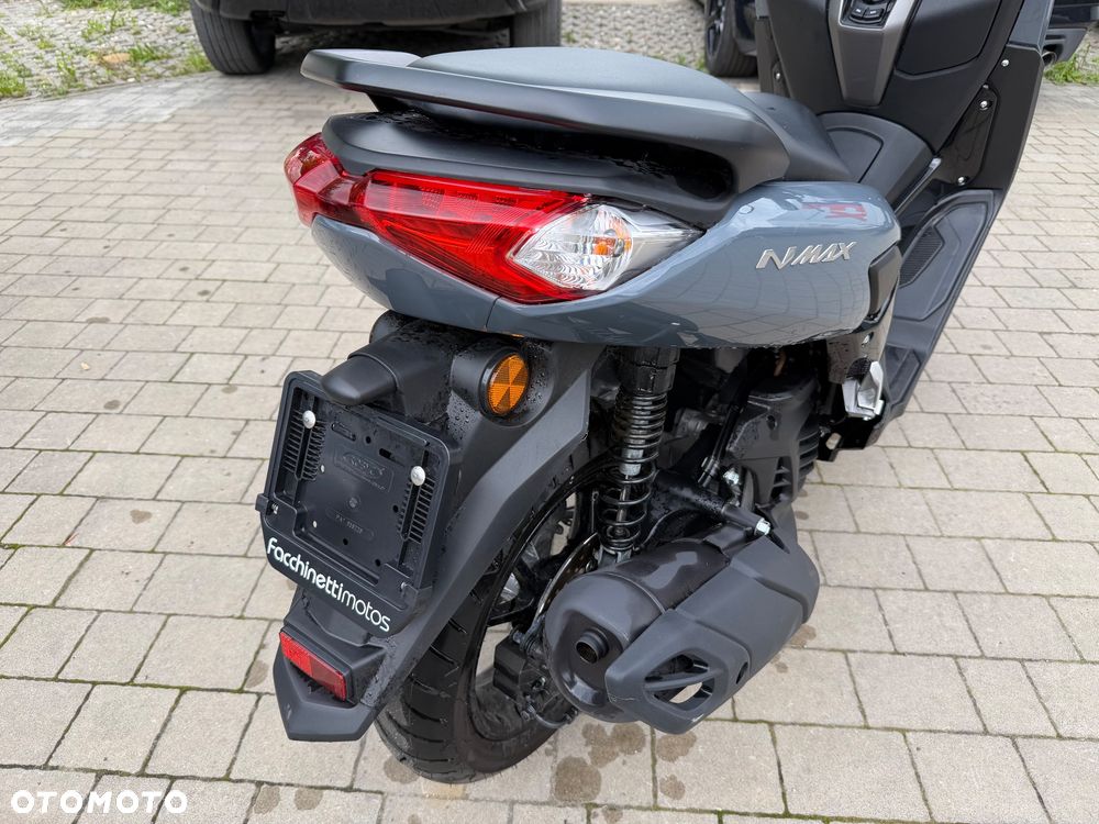 Yamaha NMAX - 9