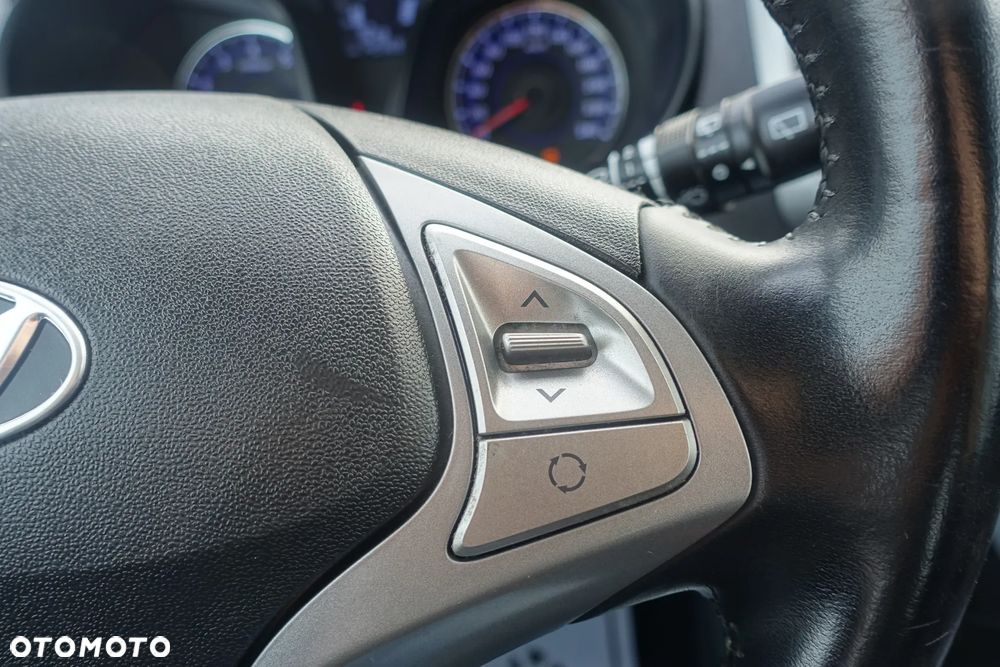 Hyundai ix20 1.6 Trend - 23