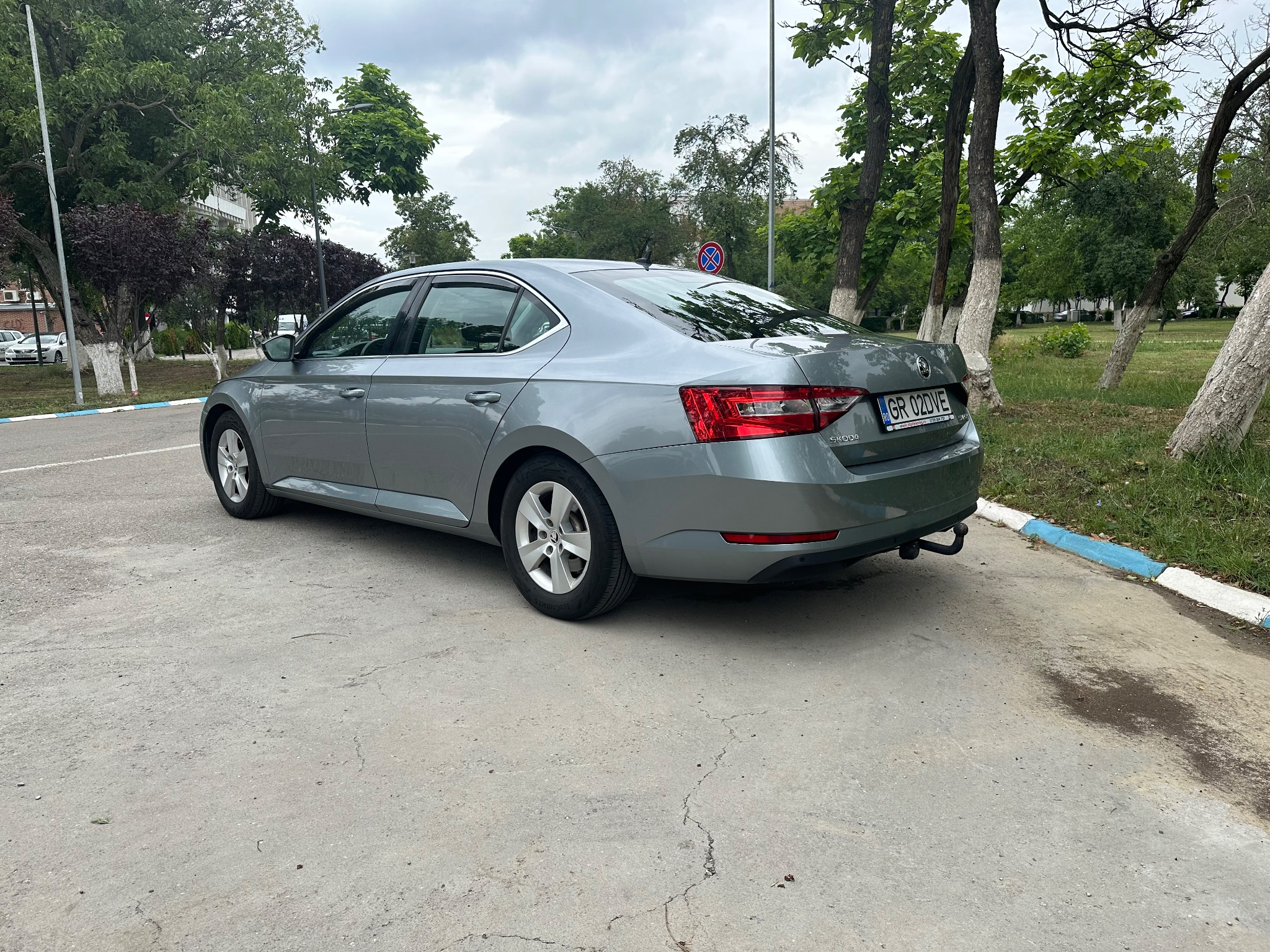 Skoda Superb 2.0 TDI DSG Ambition - 12