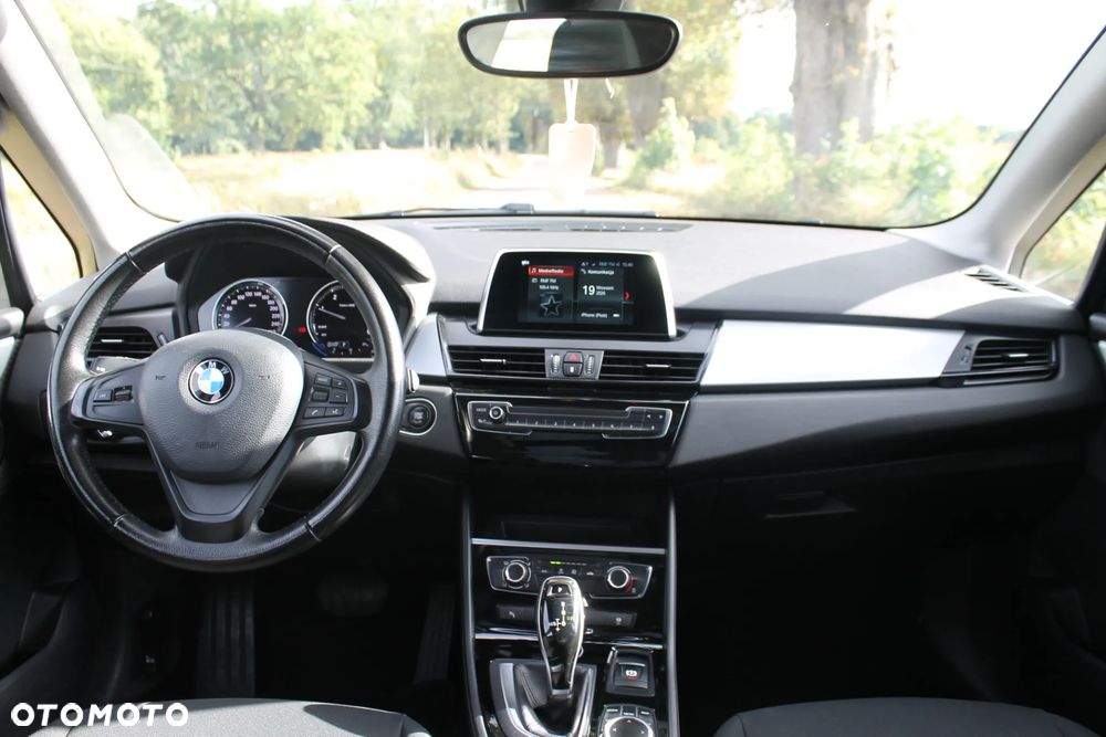 BMW Seria 2 216d - 4