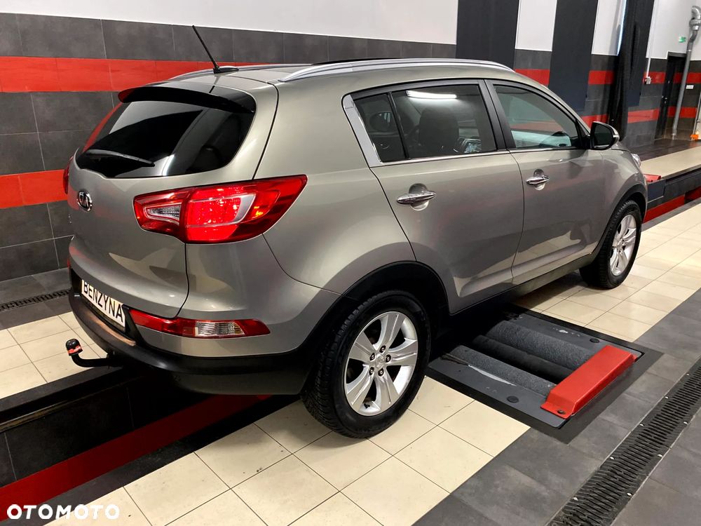 Kia Sportage 2.0 M - 11