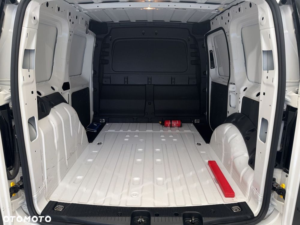 Volkswagen Caddy - 12