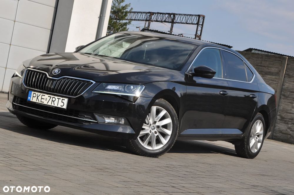 Skoda Superb 2.0 TDI DSG Premium Edition - 2