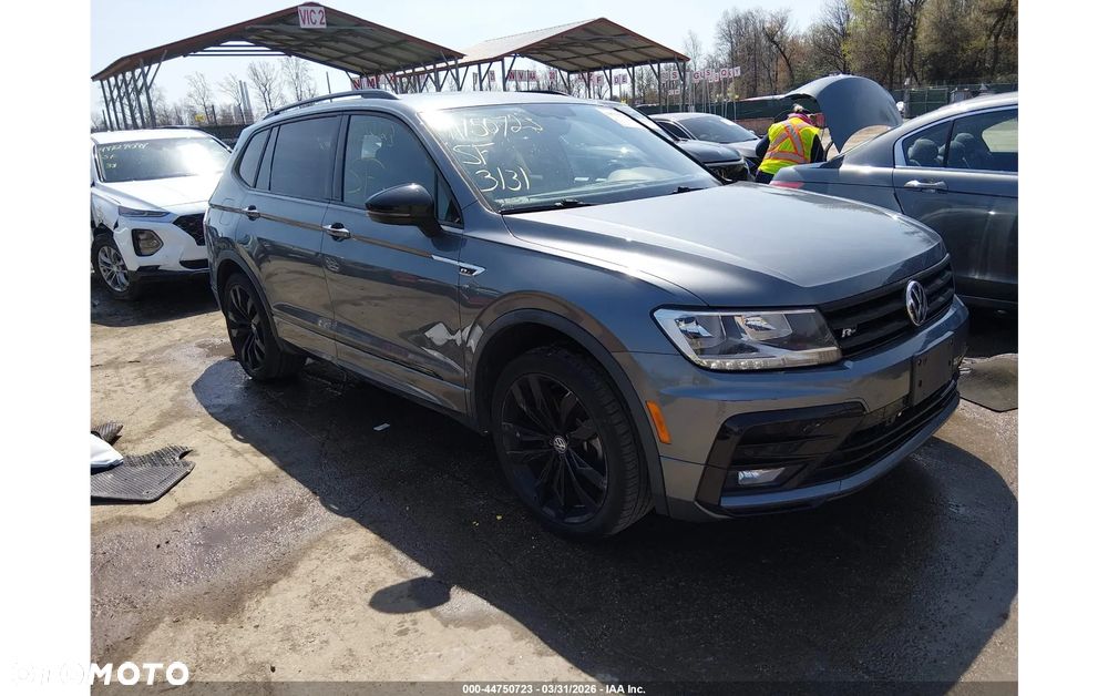 Volkswagen Tiguan - 2