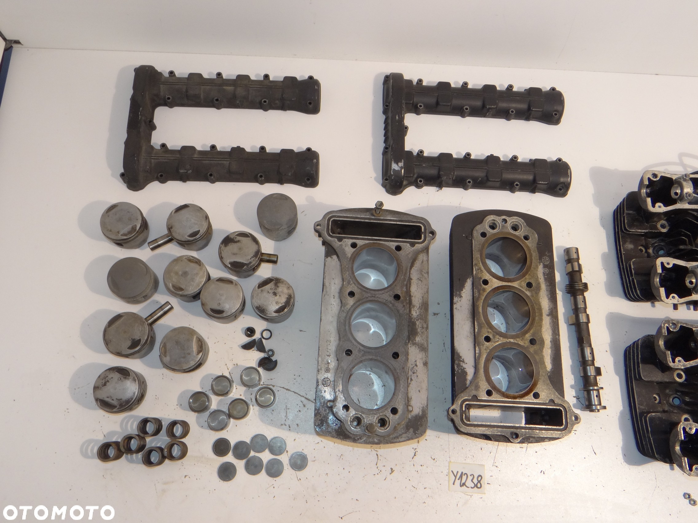 Yamaha XS 750 głowica cylinder tłoki szklanki płytki zaworowe wałek rozrządu pokrywa głowicy Y1238 - 2