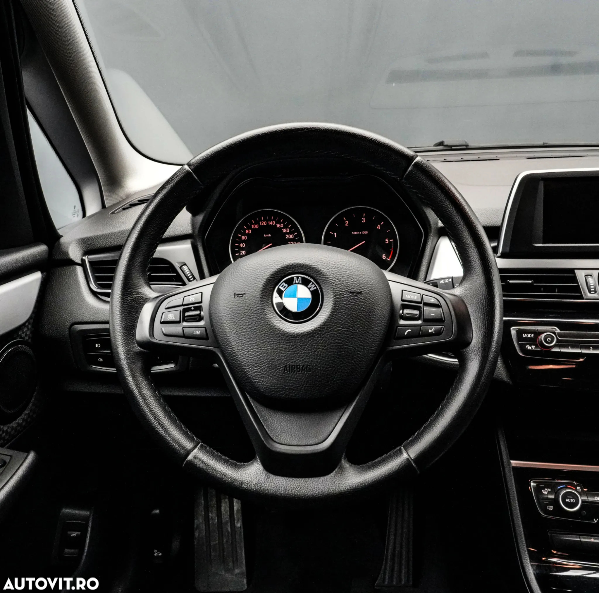 BMW Seria 2 216d Advantage - 15