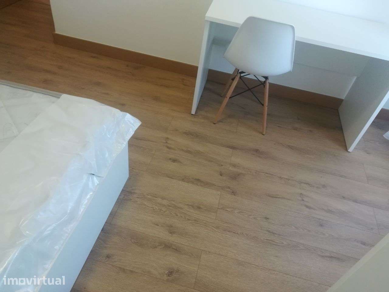 Arrenda-se Quarto para estudantes - Grande imagem: 5/16