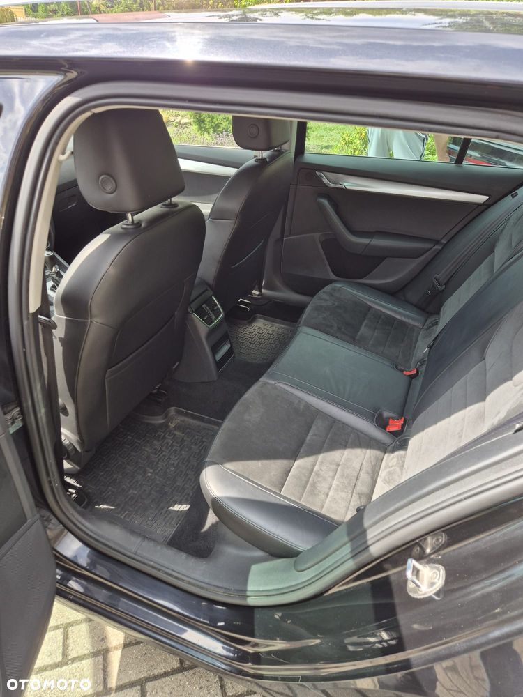 Skoda Octavia 2.0 TDI Elegance DSG - 21