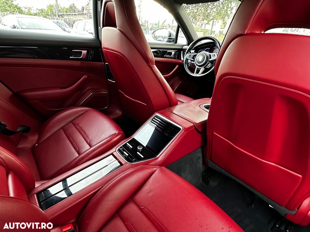 Porsche Panamera 4S - 13