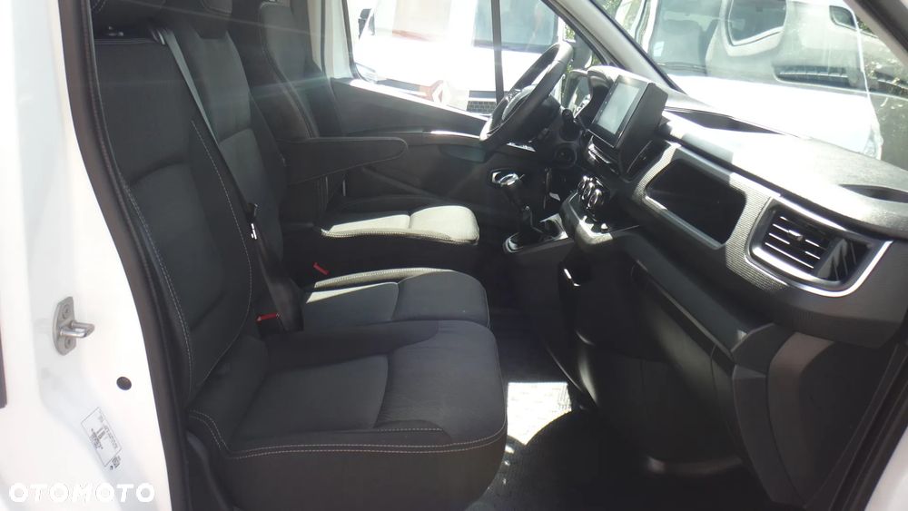 Renault Trafic - 11