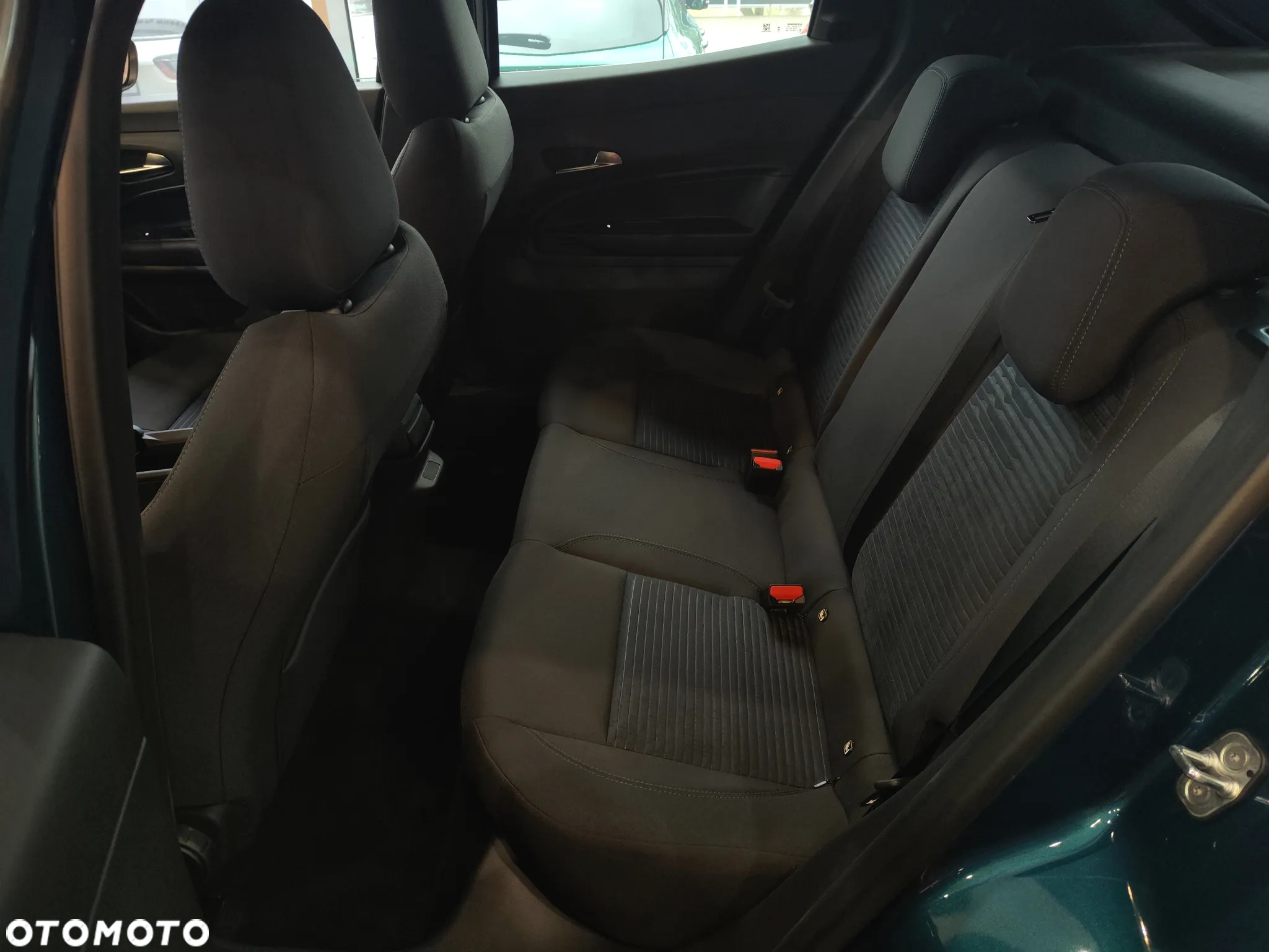 Alfa Romeo Junior 1.2 mHEV Ibrida eDCT - 31