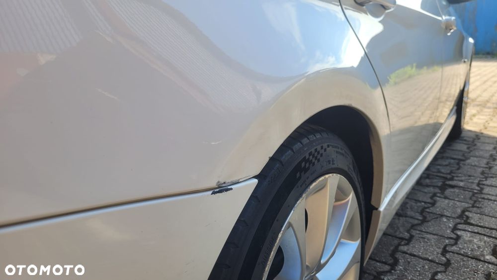 BMW Seria 3 318i - 12