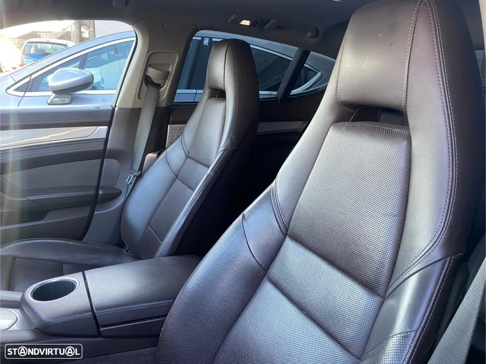 Porsche Panamera S Hybrid J19 - 23