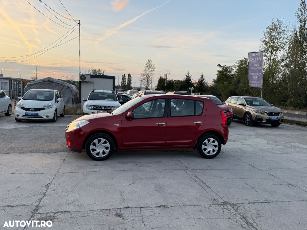 Dacia Sandero dCi 75 Laureate II - 13