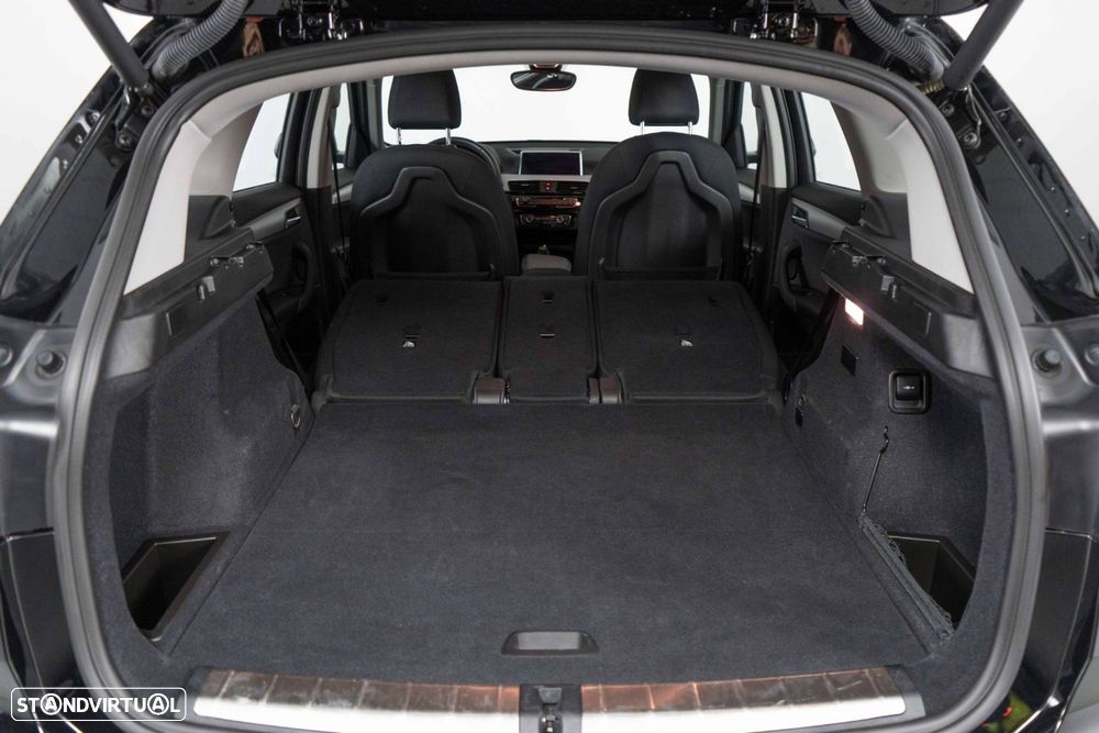 BMW X1 25 e xDrive Corporate Edition - 27
