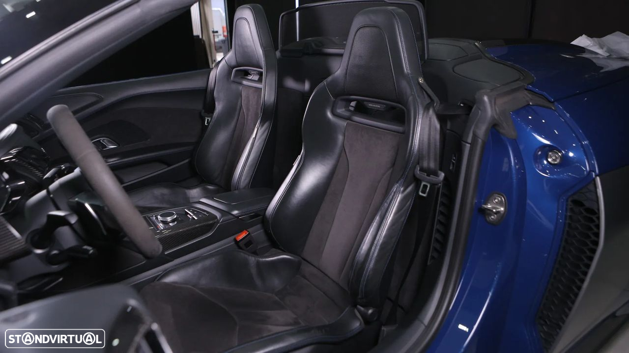 Audi R8 Spyder 5.2 FSi V10 S tronic Plus - 10