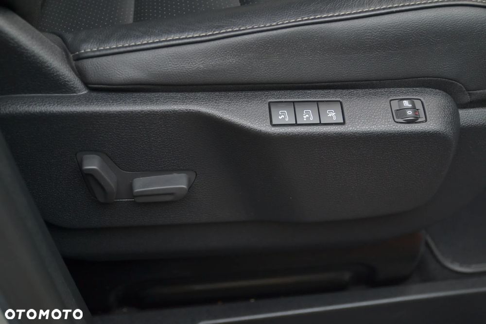 Peugeot Traveller 2.0 BlueHDi Standard Allure - 28