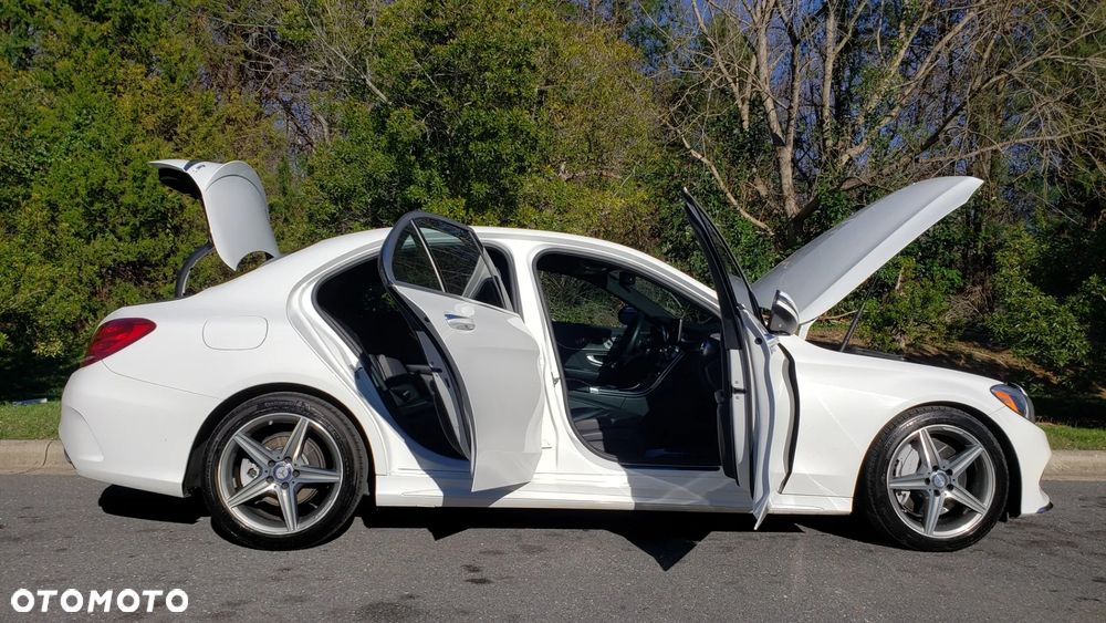 Mercedes-Benz Klasa C 300 7G-TRONIC AMG Line - 5