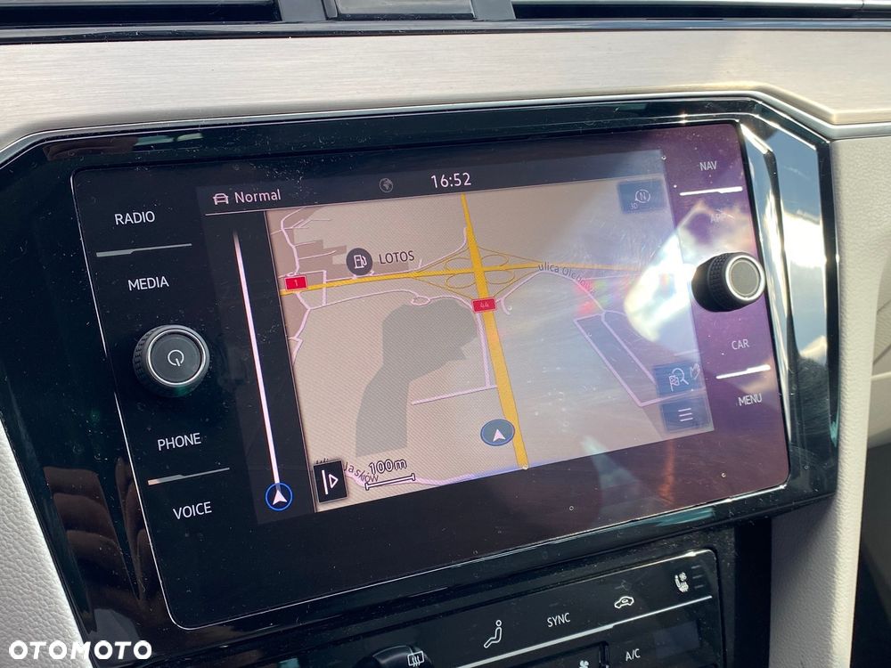 Volkswagen Passat 2.0 TDI Elegance DSG - 17