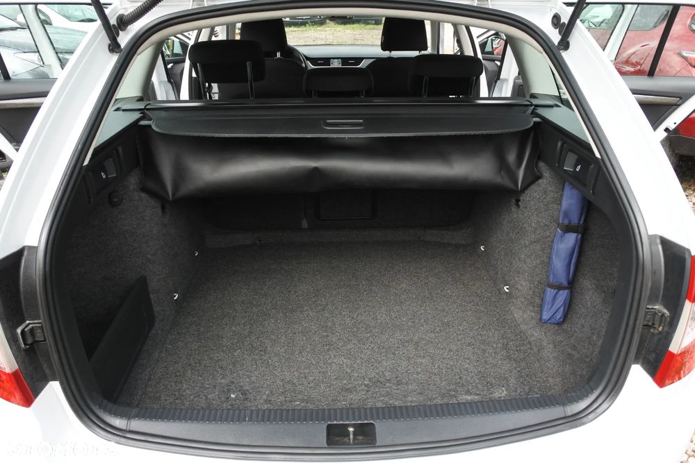 Skoda Octavia Scout 2.0 TDI 4x4 DSG - 13