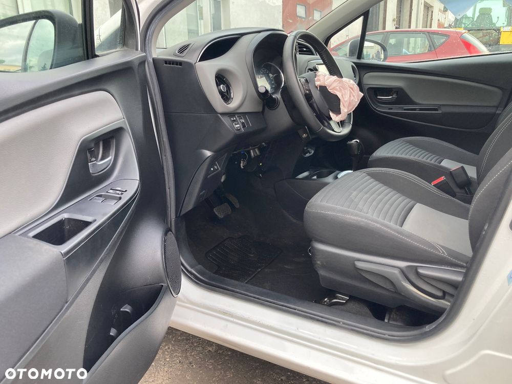 Toyota Yaris 1.5 VVT-i Launch Edition - 7
