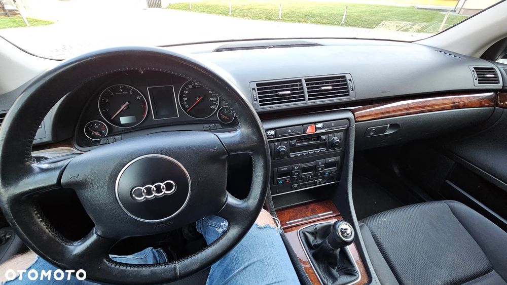 Audi A4 Limousine 2 - 24